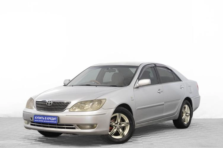Toyota Camry 3 из 5