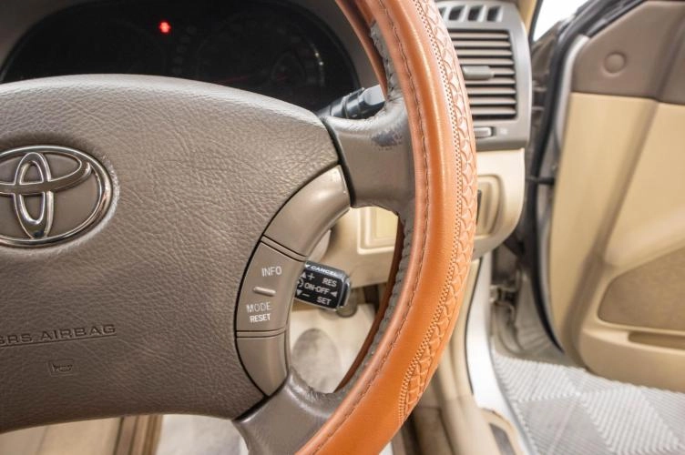 Toyota Camry 13 из 24