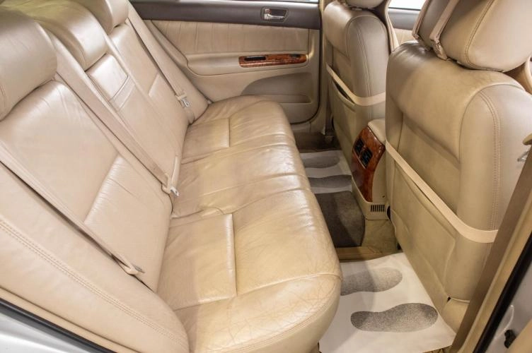 Toyota Camry 23 из 24