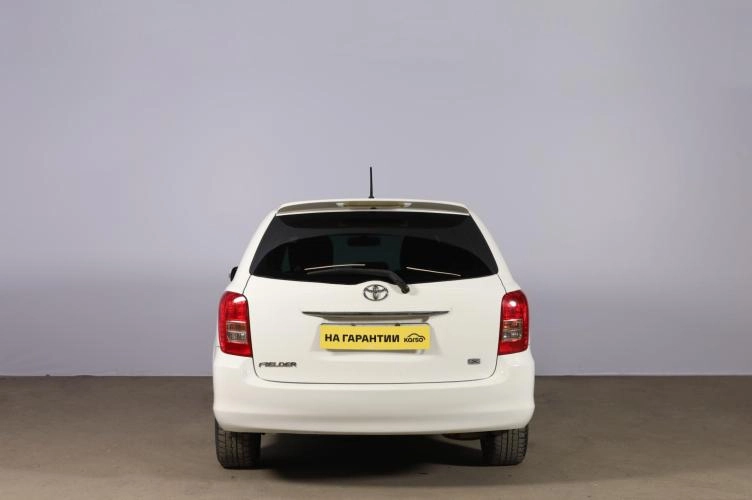 Toyota Corolla Fielder 5 из 6