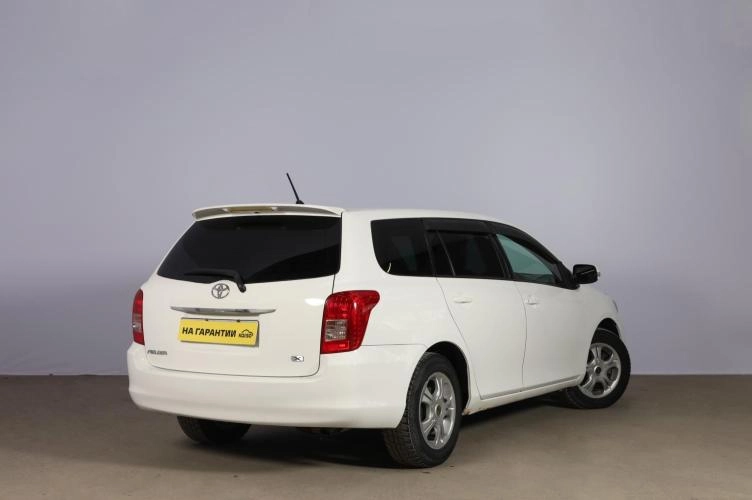 Toyota Corolla Fielder 4 из 6