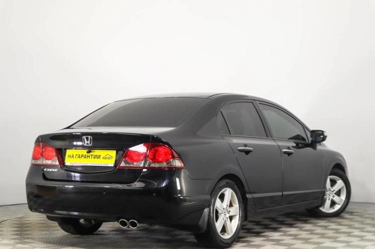 Honda Civic 4 из 6