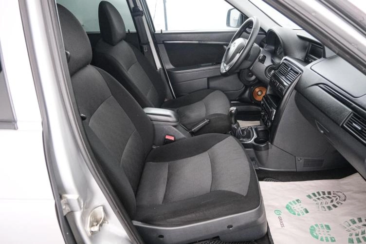 ВАЗ (LADA) Priora 13 из 22