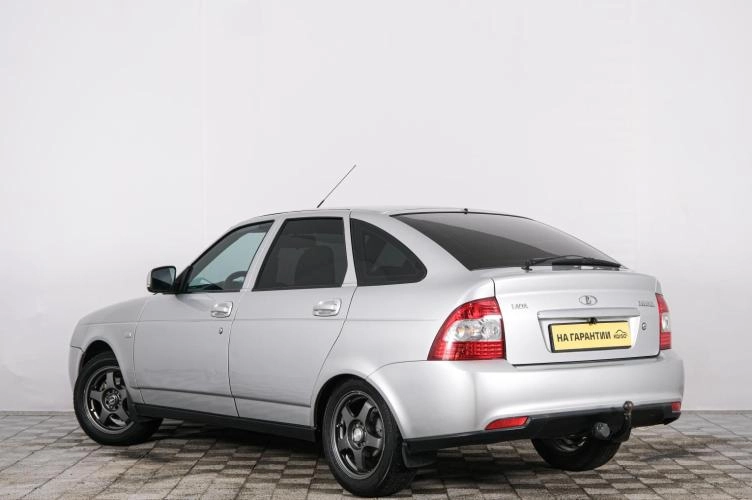 ВАЗ (LADA) Priora 4 из 6