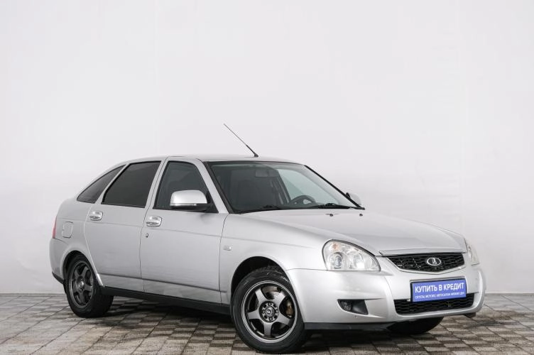 ВАЗ (LADA) Priora 1 из 6