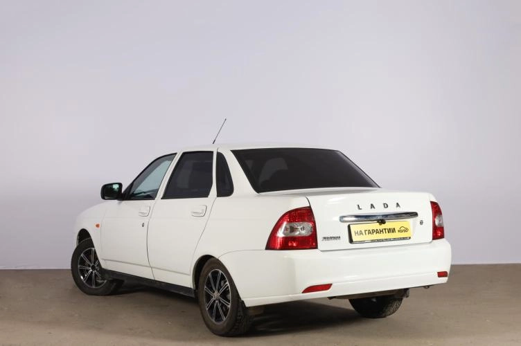 ВАЗ (LADA) Priora 4 из 6