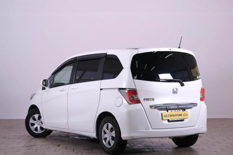 Honda Freed 4 из 5