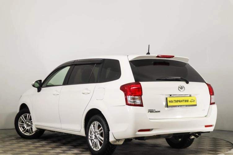 Toyota Corolla Fielder 6 из 6