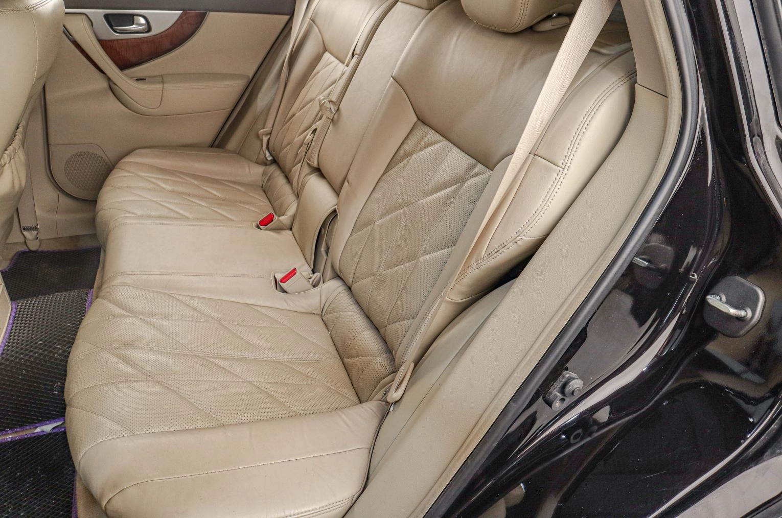 Infiniti QX70 27 из 27