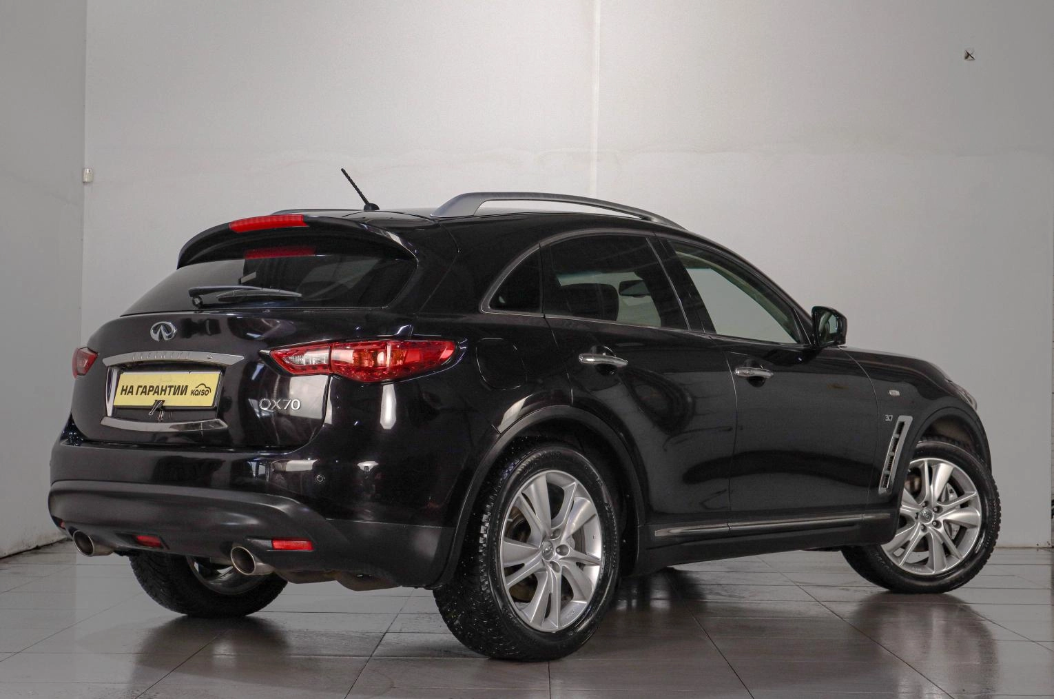 Infiniti QX70 6 из 27
