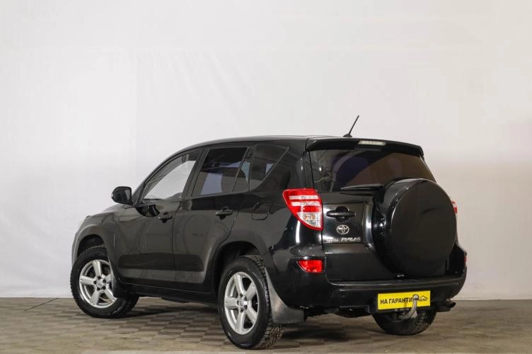 Toyota RAV4 4 из 6