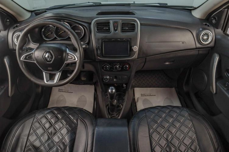 Renault Logan 9 из 15