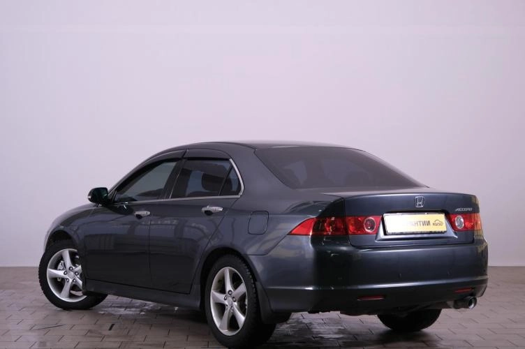 Honda Accord 4 из 5