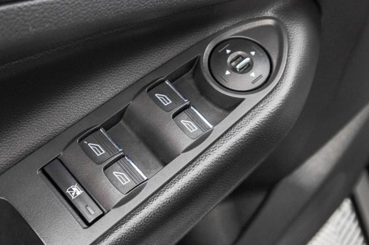 Ford Kuga 12 из 27