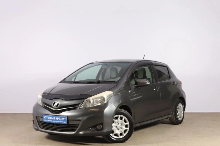 Toyota Vitz 3 из 6