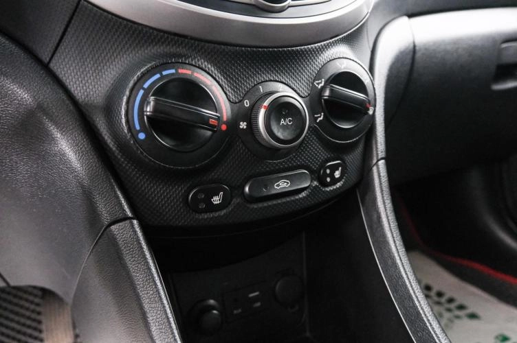 Hyundai Solaris 17 из 22