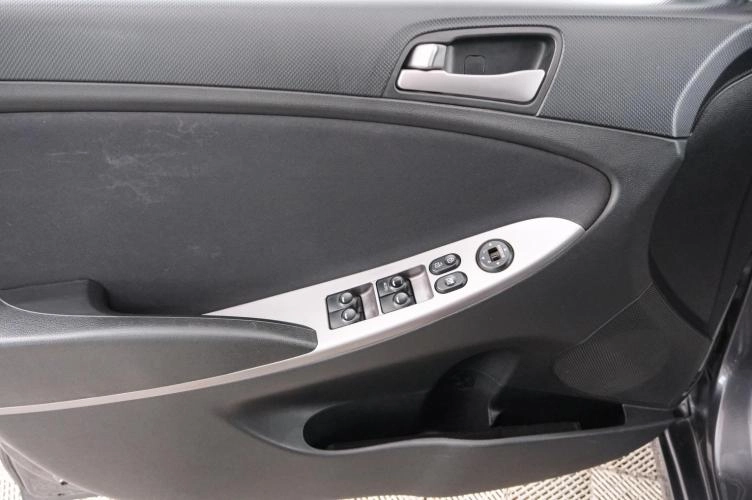 Hyundai Solaris 19 из 22