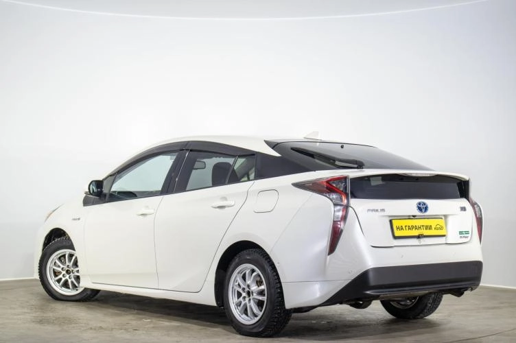 Toyota Prius 6 из 6