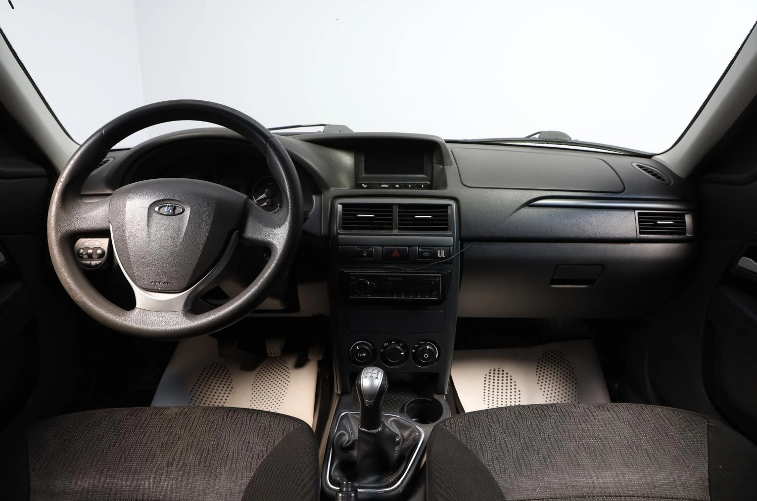 ВАЗ (LADA) Priora 10 из 16