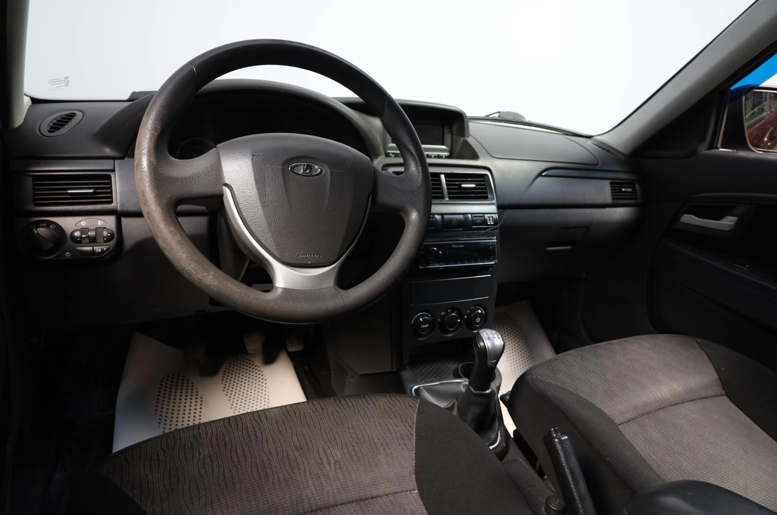 ВАЗ (LADA) Priora 8 из 16