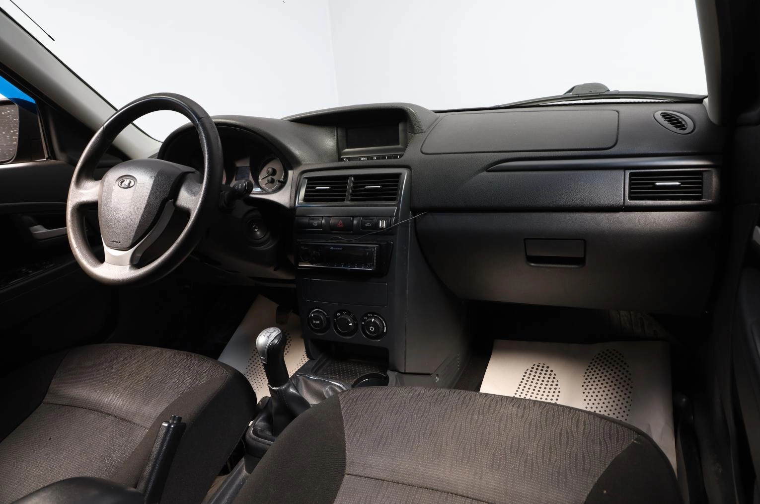 ВАЗ (LADA) Priora 9 из 16