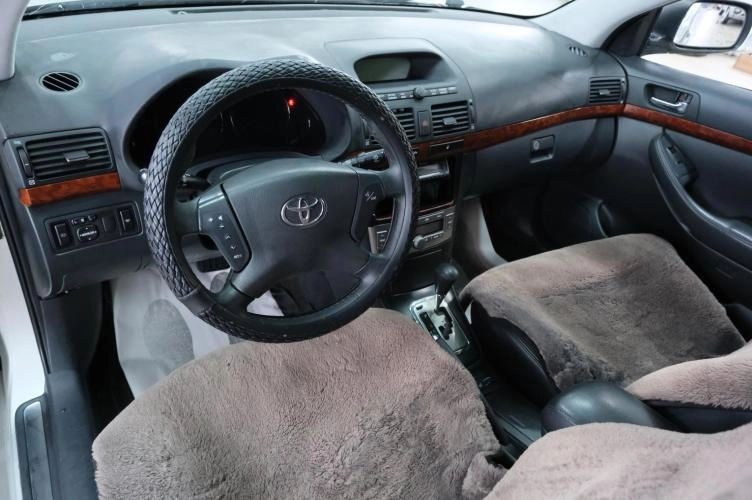 Toyota Avensis 12 из 24