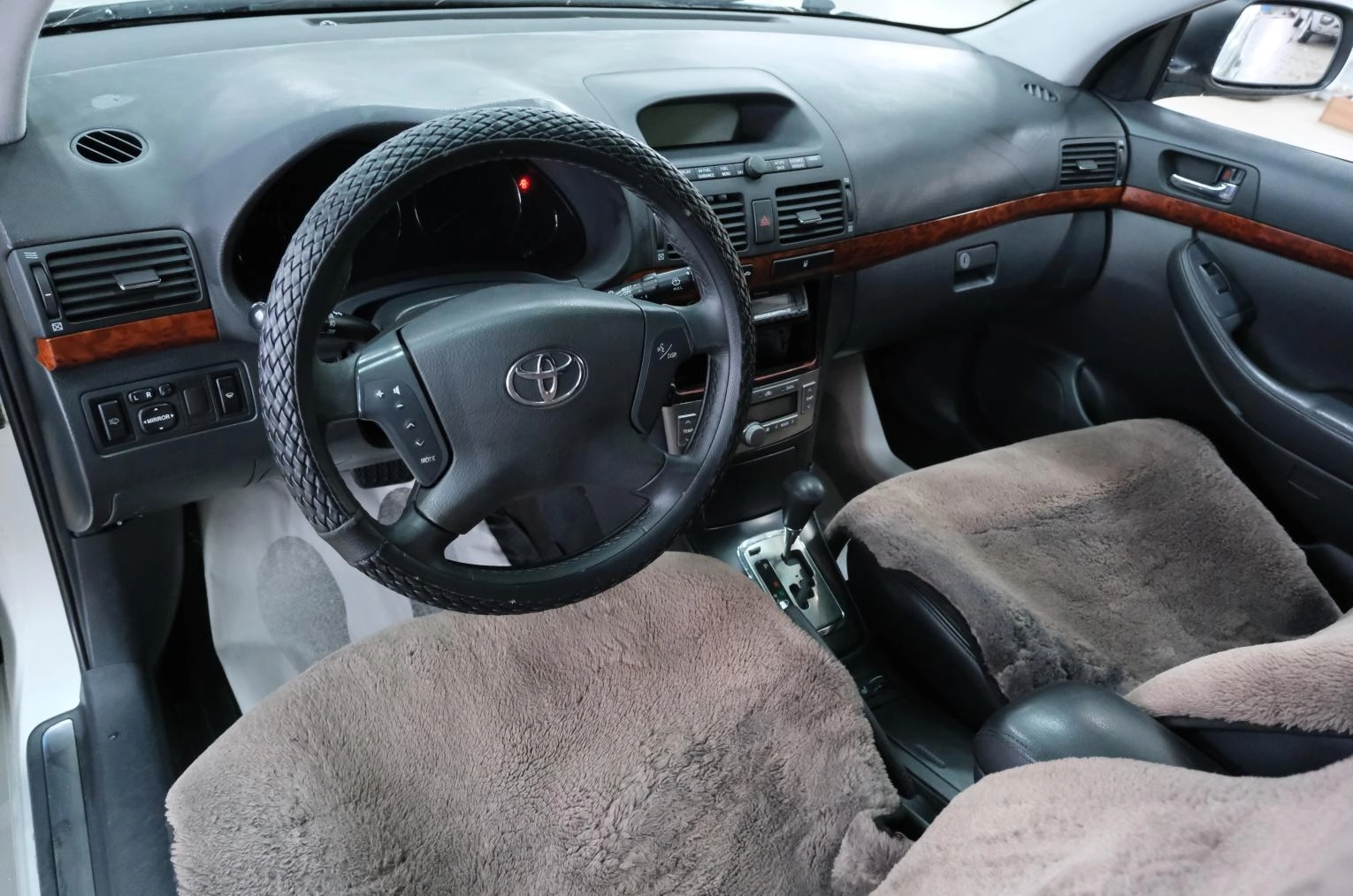 Toyota Avensis 12 из 24