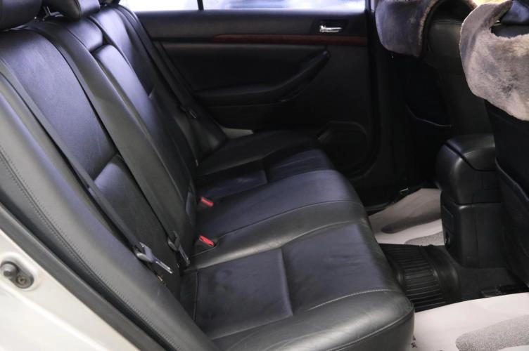 Toyota Avensis 23 из 24