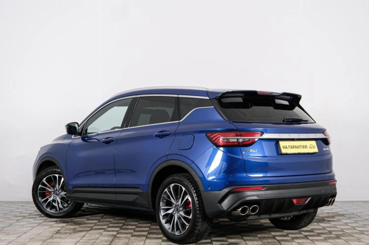 Geely Coolray 4 из 5