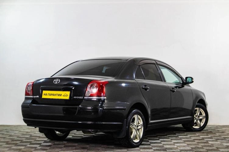 Toyota Avensis 4 из 5