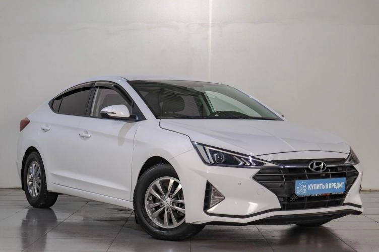 Hyundai Avante 1 из 5