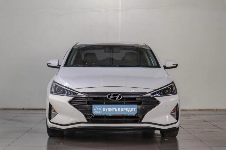 Hyundai Avante 2 из 5