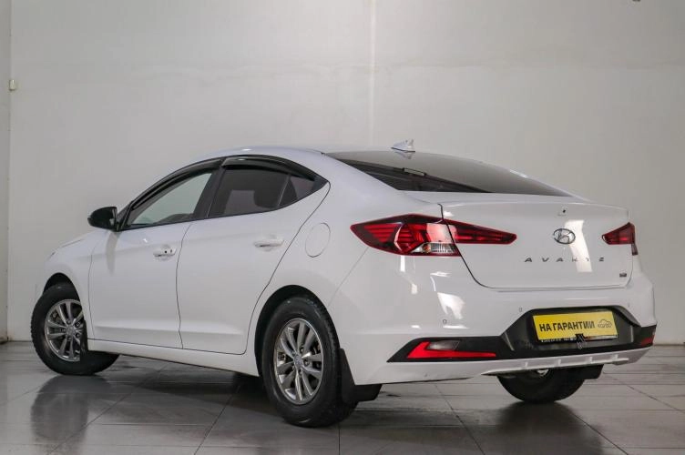 Hyundai Avante 6 из 6