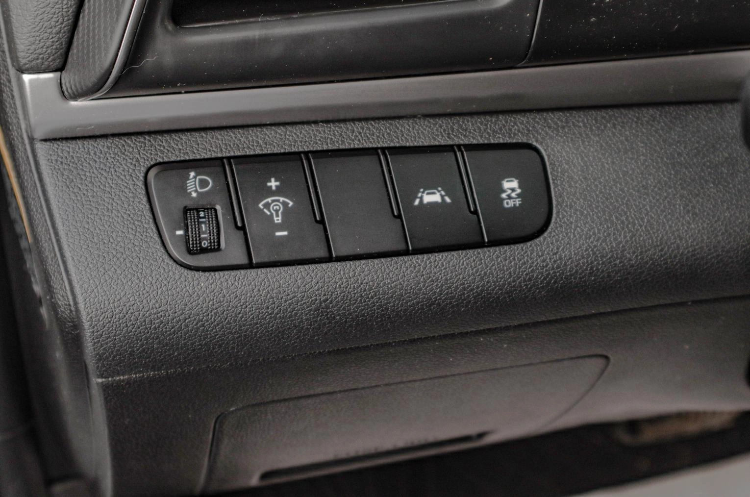 Hyundai Avante 12 из 22