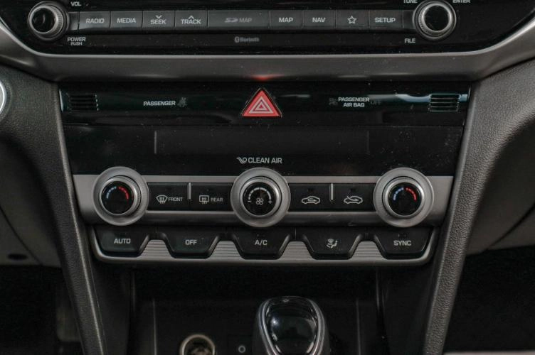 Hyundai Avante 17 из 22