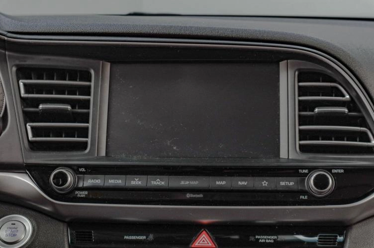 Hyundai Avante 16 из 22