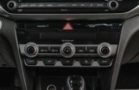 Hyundai Avante 17 из 22