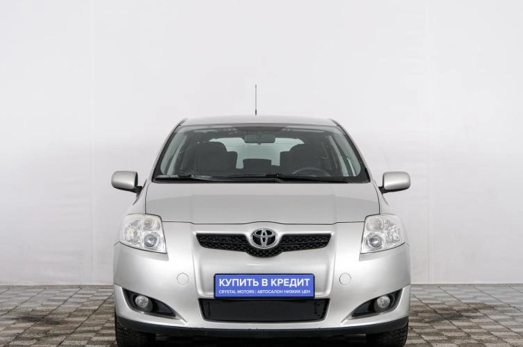 Toyota Auris 2 из 6