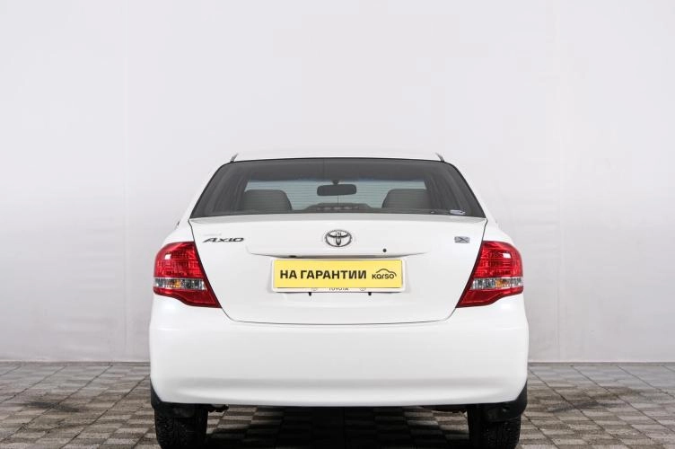 Toyota Corolla Axio 5 из 6