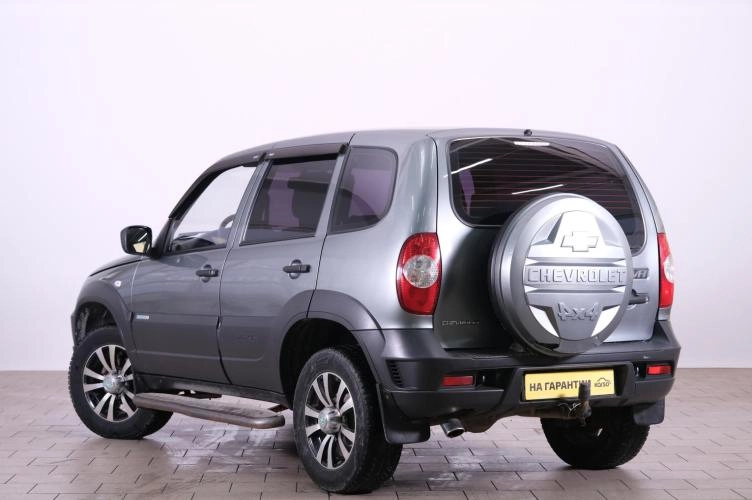 Chevrolet Niva 4 из 5