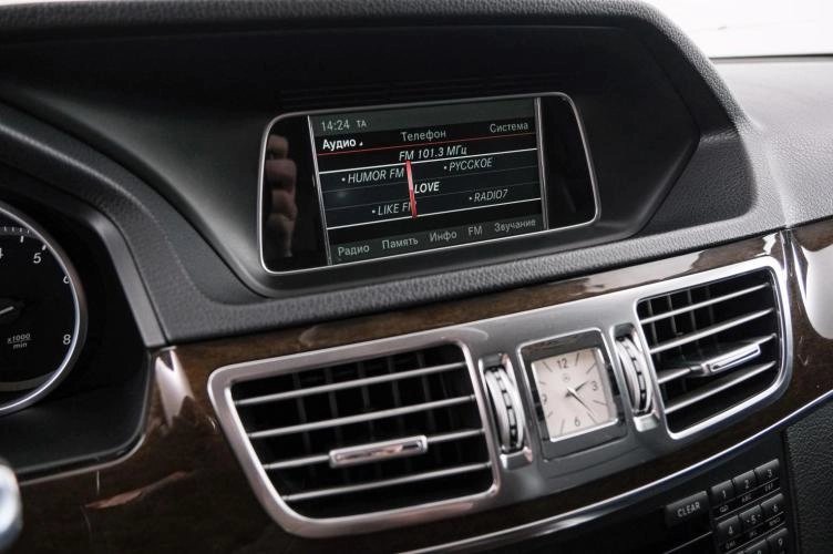 Mercedes-Benz E-класс 15 из 23