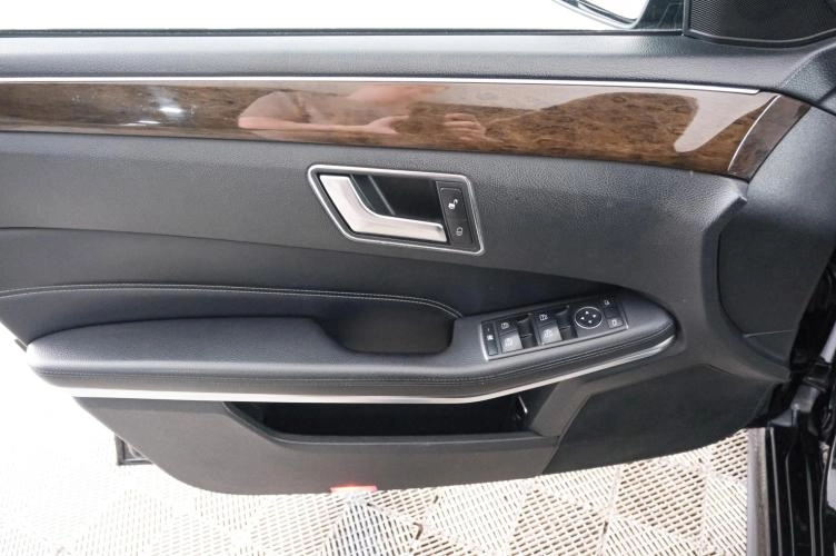 Mercedes-Benz E-класс 18 из 23