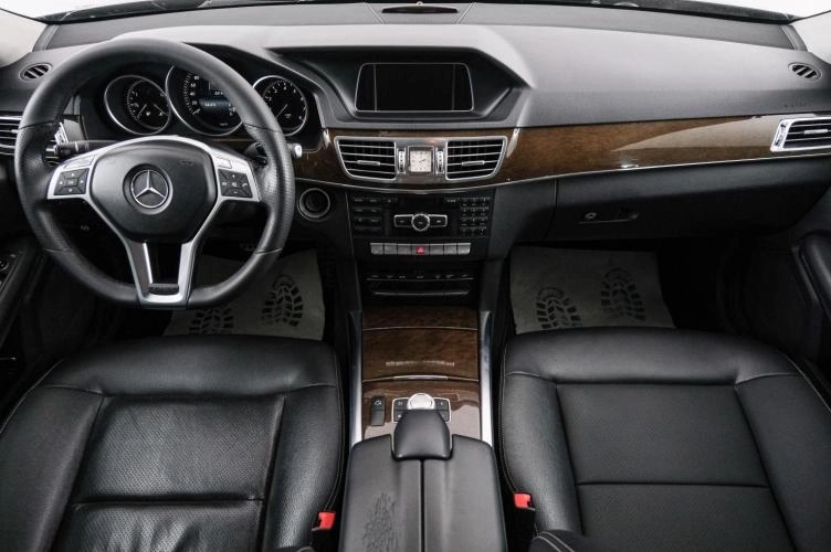 Mercedes-Benz E-класс 10 из 23