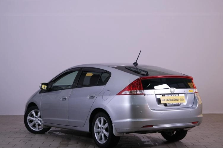 Honda Insight 4 из 5
