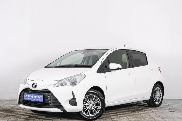 Toyota Vitz 3 из 6