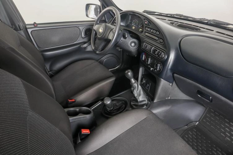 Chevrolet Niva 11 из 22