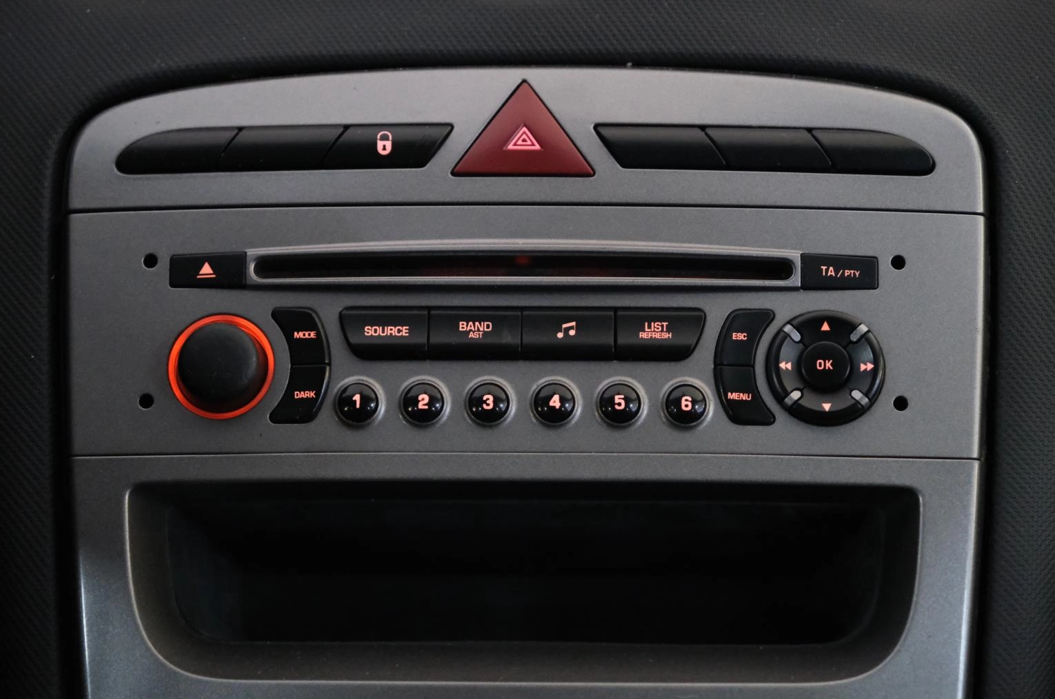 Peugeot 308 13 из 20