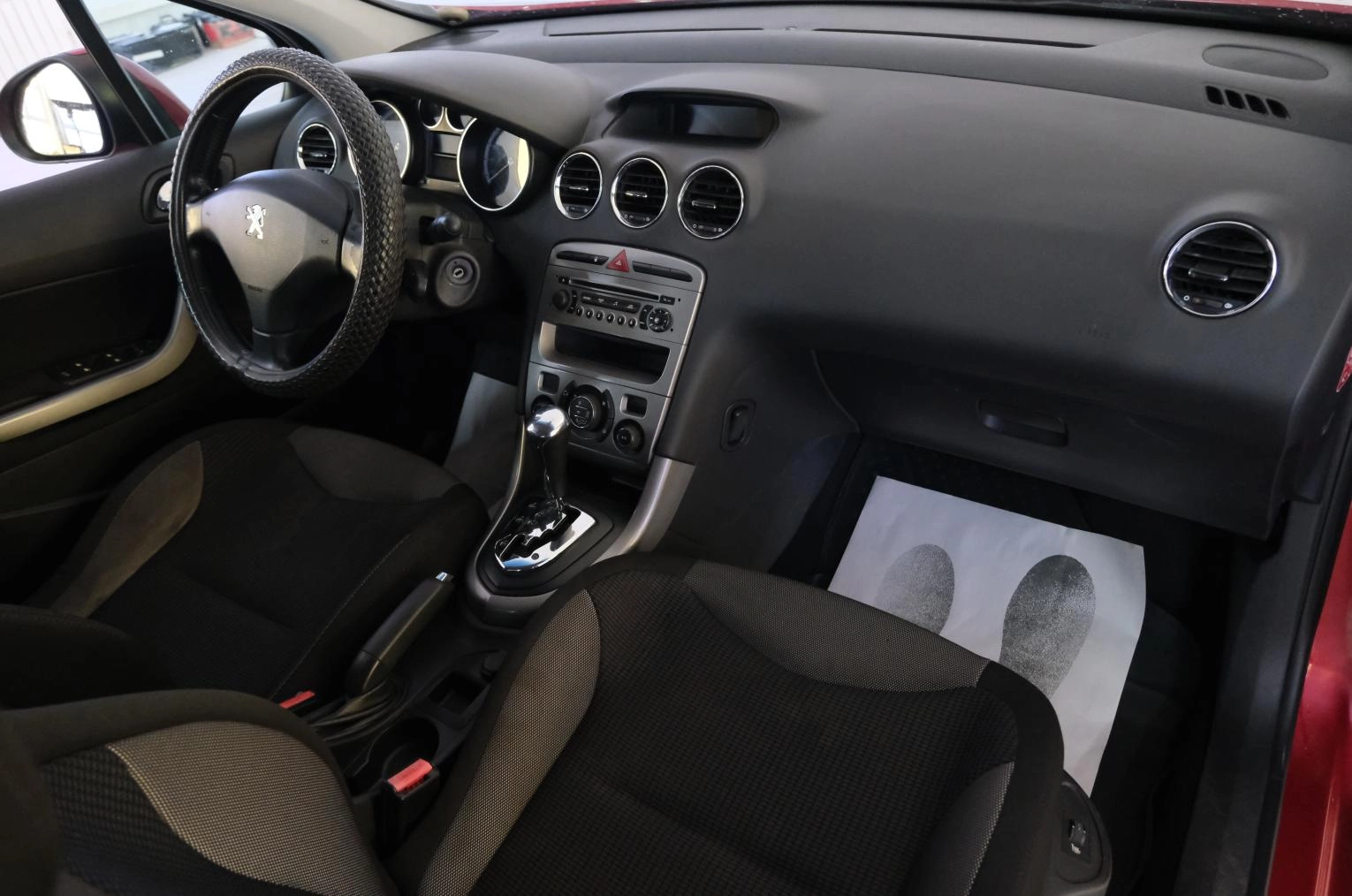 Peugeot 308 16 из 20