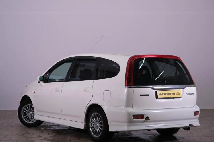 Honda Stream 4 из 5