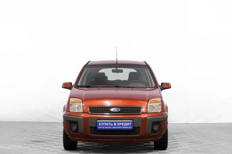 Ford Fusion 2 из 6